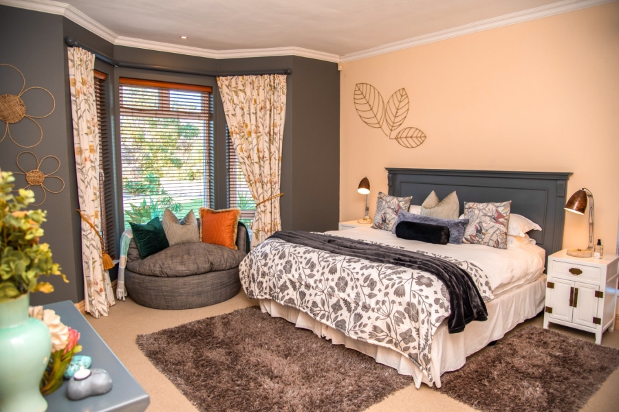 4 Bedroom Property for Sale in Pezula Golf Estate Western Cape